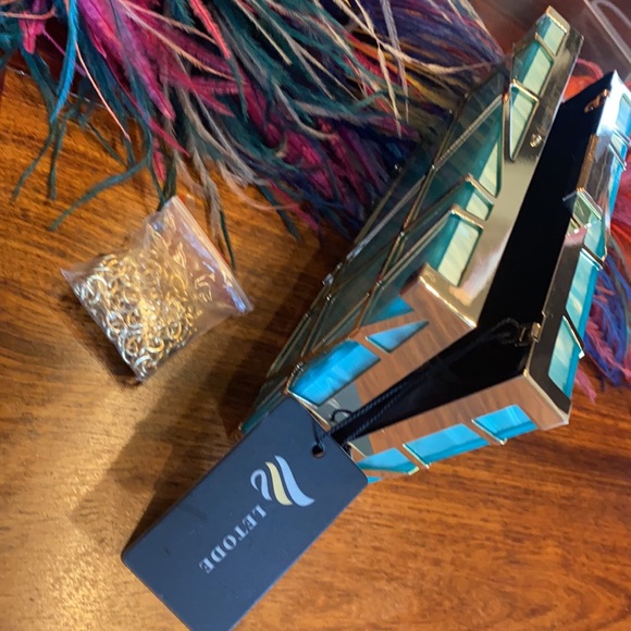 Letode bag with tag and chain - never used - Picture 6 of 6